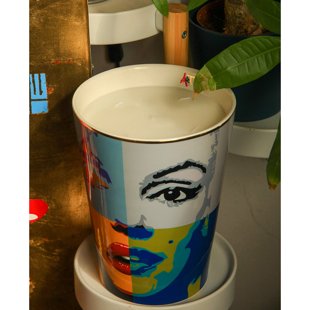 Pop art scented candle with an energetic design, delivering both visual and aromatic indulgence.